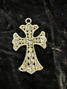 Rhinestone Cross Pendant in Silver Tone